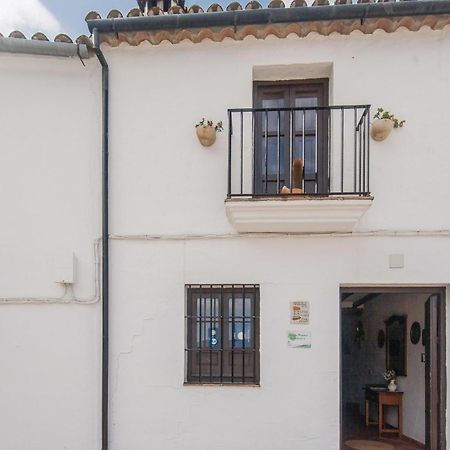 Cozy Home In Zahara De La Sierra With Kitchen Eksteriør bilde