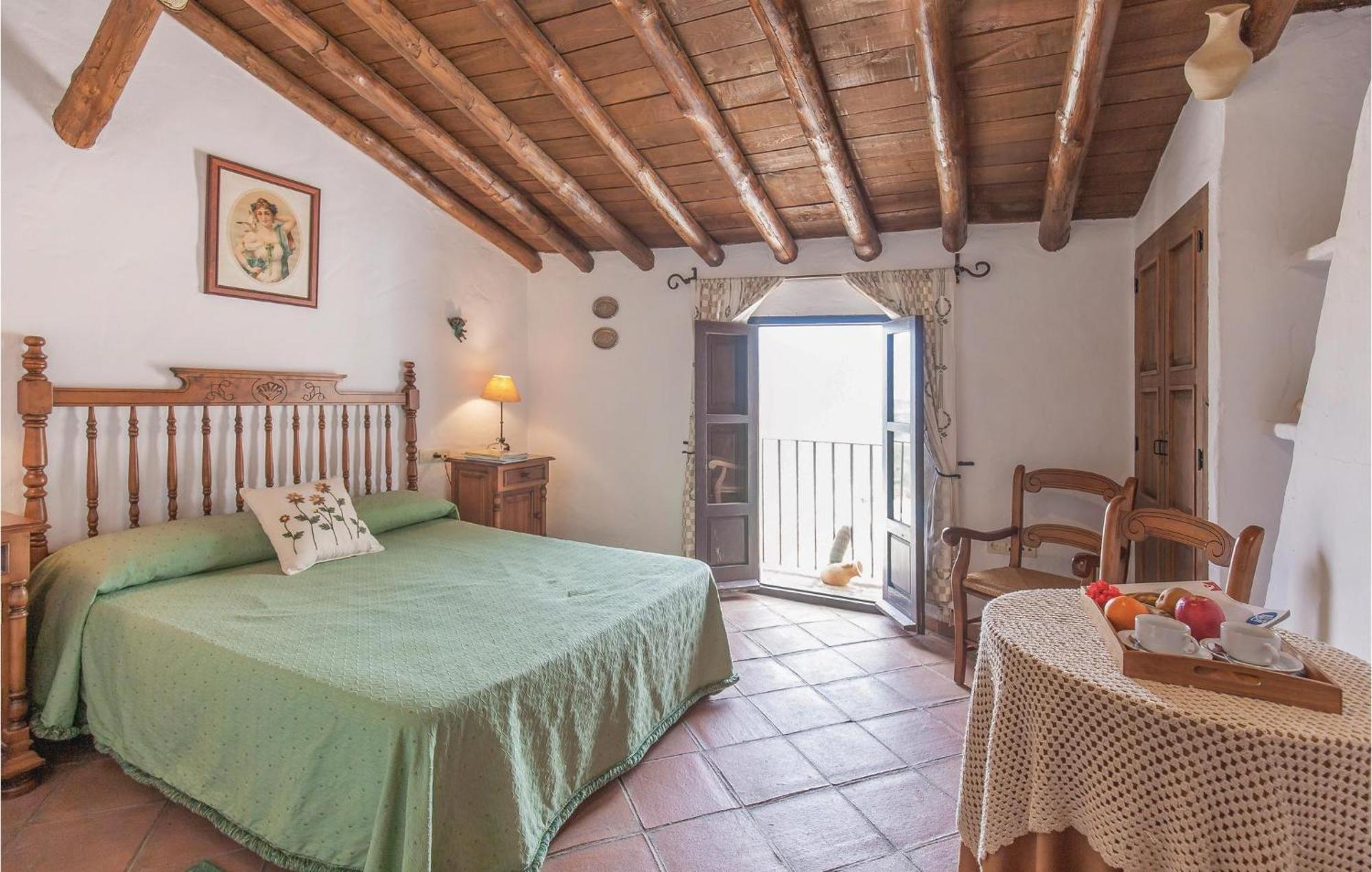 Cozy Home In Zahara De La Sierra With Kitchen Eksteriør bilde
